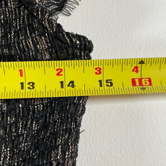 Alice + Olivia Suzy Off The Shoulder Black and Cream Lace Dress - Size Medium - Picture 9 of 13